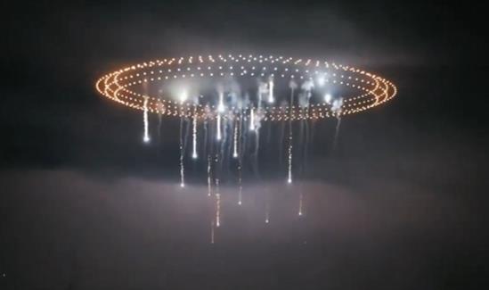天空之门烟花秀